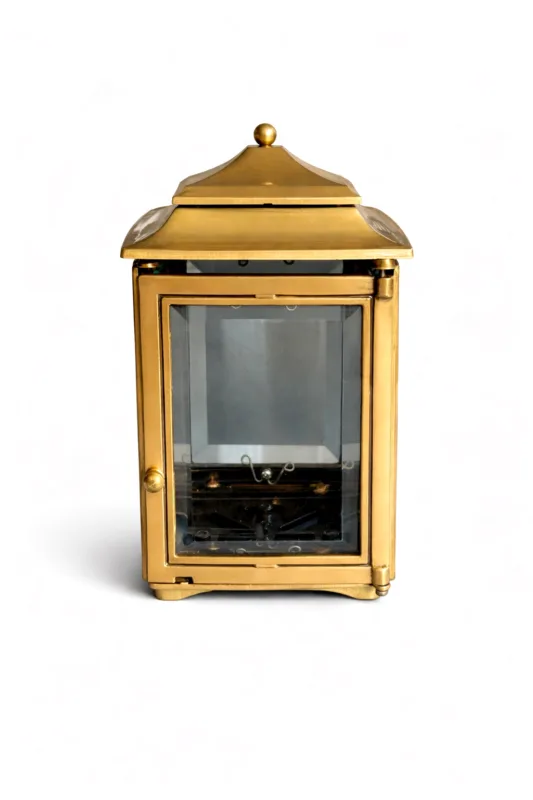Farol de latón